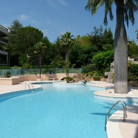Sleeps 2 Pool Air Con Wifi Apartment *