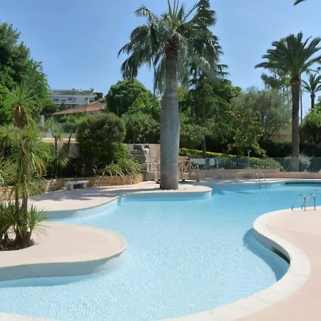 Sleeps 2 Pool Air Con Wifi 公寓 *