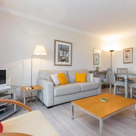 Sleeps 2 Pool Air Con Wifi 公寓